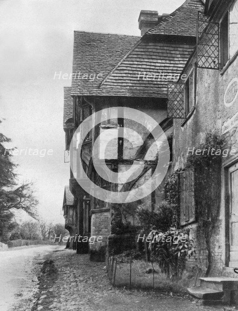 Old house at Chiddingstone, Kent, 1924-1926.Artist: Herbert Felton