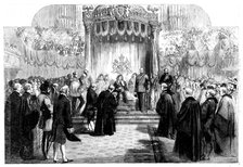 The Queen's Visit to Birmingham - Reading of the Birmingham Corporation Address to Her..., 1858. Creator: Unknown.
