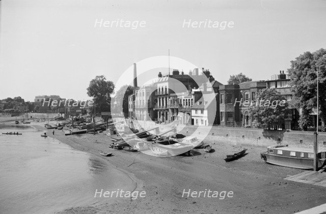 Shore of the Thames at Hammersmith, London, c1945-1965. Artist: SW Rawlings