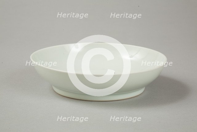 Qingbai glazed bowl with Xuande six character reign mark, 18th century. Artist: Unknown.