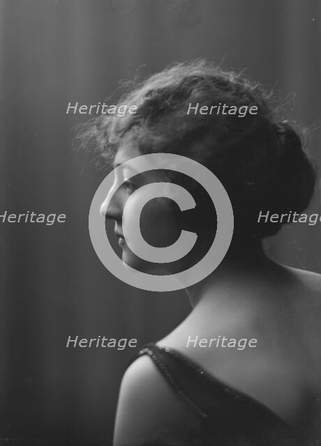 Bridges, C., Miss, portrait photograph, 1917 Apr. 18. Creator: Arnold Genthe.