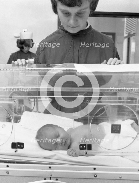 Special care unit for premature babies, Nether Edge Hospital, Sheffield, South Yorkshire, 1969. Artist: Michael Walters