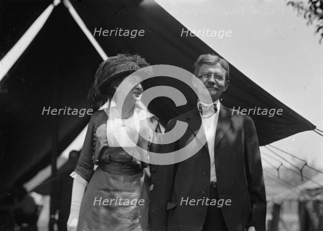 Vice President Marshall & wife - Gettysburg, 1913. Creator: Bain News Service.