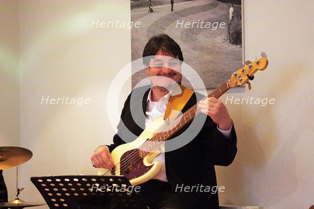 Dave Hanratty, The Pete Allen Band, Deanwood Park Golf Club, Newbury, Berks, 10th Oct. 2021. Creator: Brian O'Connor.