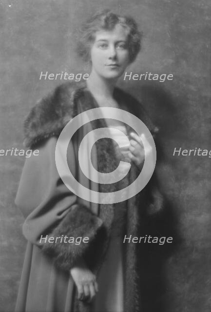 Forbes, M.E., Miss, portrait photograph, 1915 Mar. 11. Creator: Arnold Genthe.