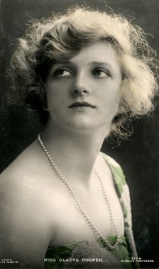 Gladys Cooper (1888-1971), English actress, early 20th century.Artist: J Beagles & Co