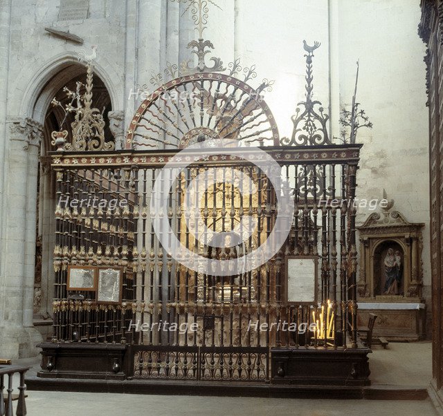Cathedral of Santo Domingo de la Calzada, gate to get to the Saint's crypt.