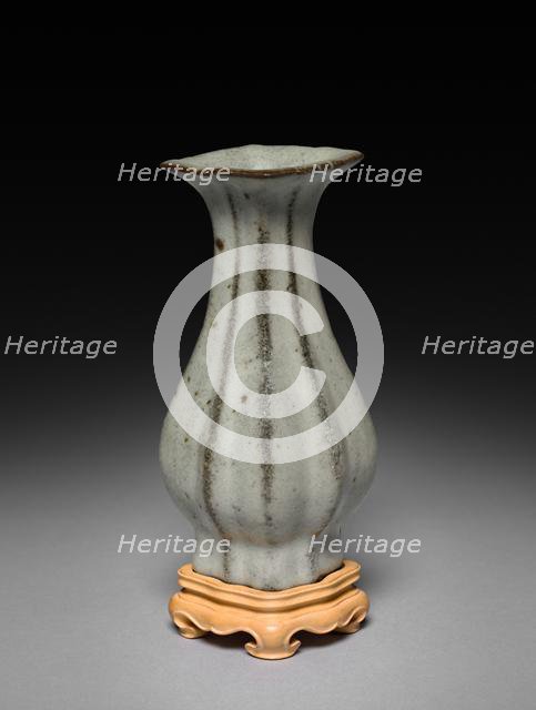 Lobed Vase: Guan ware, 1127-1279. Creator: Unknown.