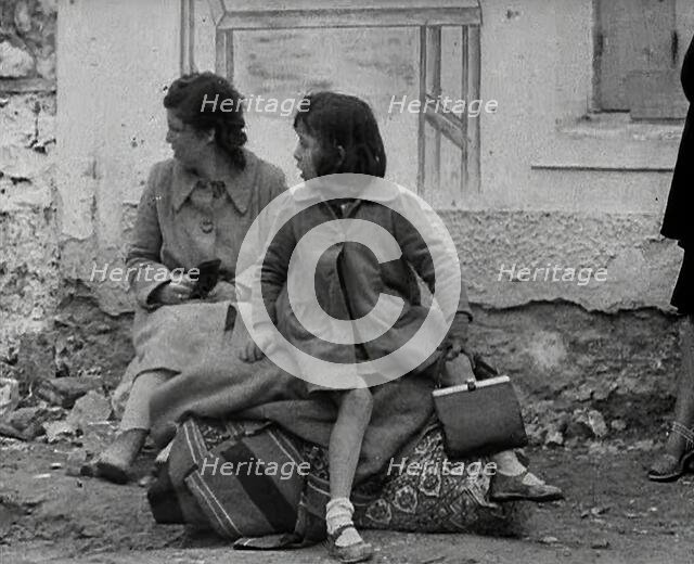 Civilians, 1941. Creator: British Pathe Ltd.