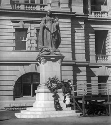 Queen Victoria Statue opening, Brisbane, 1906. Creator: Robert Augustus Henry L'Estrange.