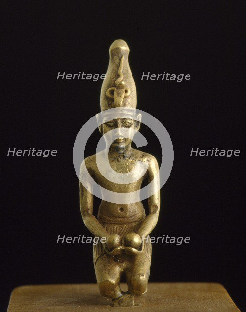 Statuette of king in the white crown offering two wine bowls, XIXth Dynasty (c1292 BC-c1190 BC). Artist: Unknown.