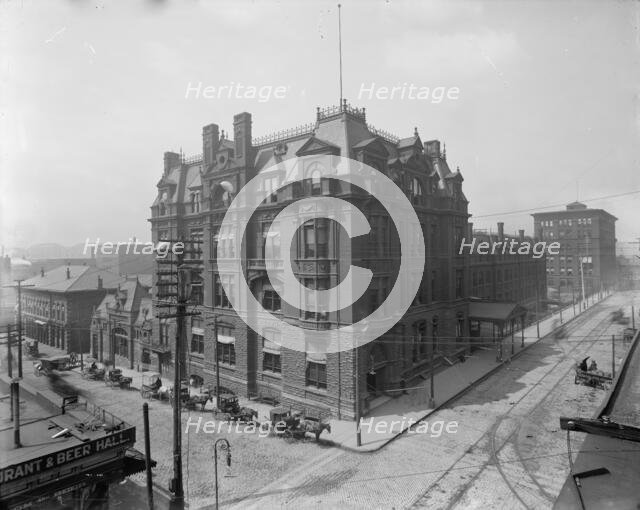 Central Union Station, Cincinnati, Ohio, between 1900 and 1910. Creator: Unknown.