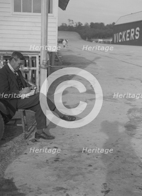 L Martin at the JCC 200 Mile Race, Brooklands, Surrey, 1921. Artist: Bill Brunell.