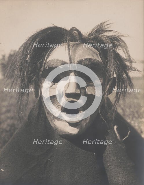 Tsunukwalahl-Qagyuhl, c1914. Creator: Edward Sheriff Curtis.