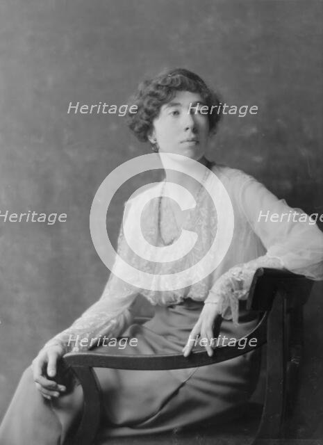 Bruce, M., Miss, portrait photograph, 1917 Apr. 17. Creator: Arnold Genthe.