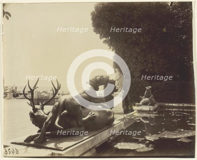 Versailles, Fontaine du Point du Jour, 1903. Creator: Eugene Atget.