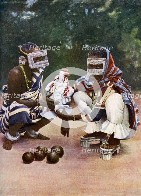 Swahili women with a fetish, Zanzibar. Artist: Unknown