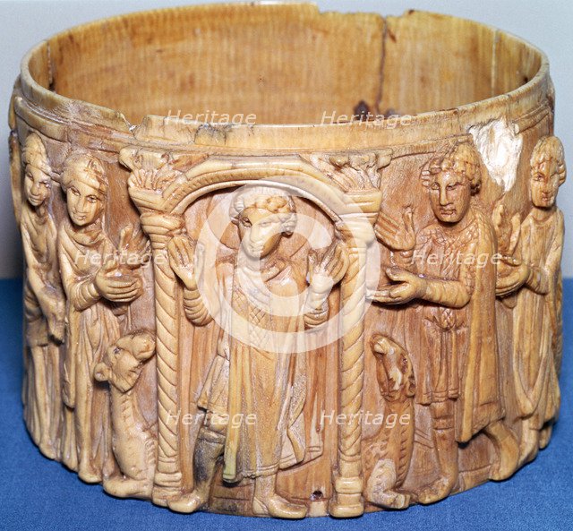 Pyxis with the martyrdom of St Menas of Alexandria, 6th century. Artist: Unknown