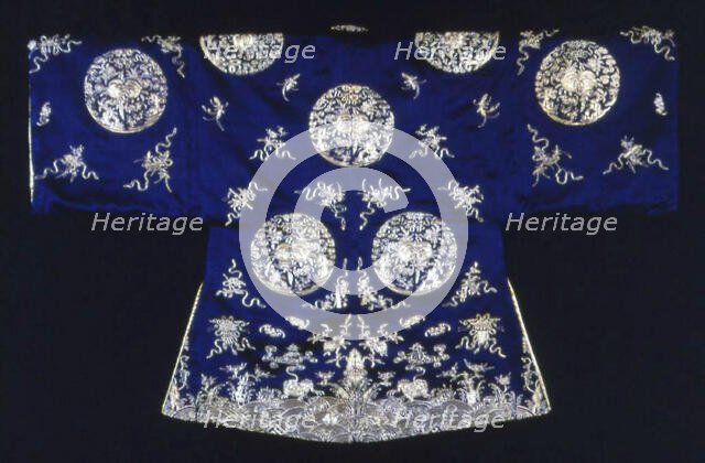 Woman's Waitao (Semiformal Domestic Surcoat), China, Qing dynasty (1644-1911), 1875/1900. Creator: Unknown.