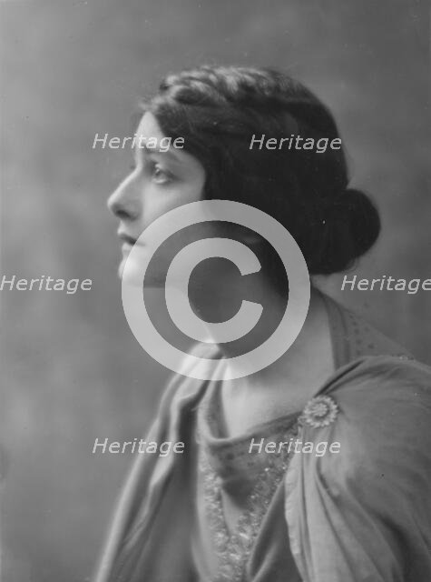Miss Madeleine Delmar, (Mrs. B. Kauser), portrait photograph, 1918 Feb. 18. Creator: Arnold Genthe.