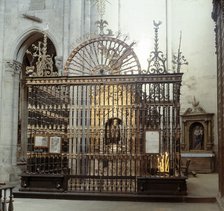 Cathedral of Santo Domingo de la Calzada, gate to get to the Saint's crypt.