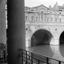 Pulteney Bridge, Bath, 1945. Artist: Eric de Maré