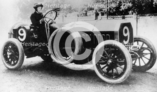 Woman behind the wheel of an Itala car, 1907. Artist: Unknown