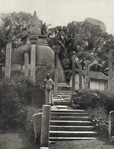 'Ambatthala Dagoba in Mihintale, Ruhestatte der Reliquien des Mahinda, erbaut 275 v. Chr.', 1926. Artist: Unknown.
