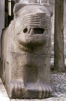 Stone carving of a lion, Hittite. Artist: Unknown