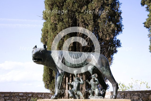 Statue of the She-wolf nursing Romulus and Remus, Tarragona, Catalonia, Spain, 2007. Artist: Samuel Magal