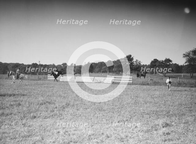 Horse show, East Hampton, Long Island., between 1933 and 1942. Creator: Arnold Genthe.