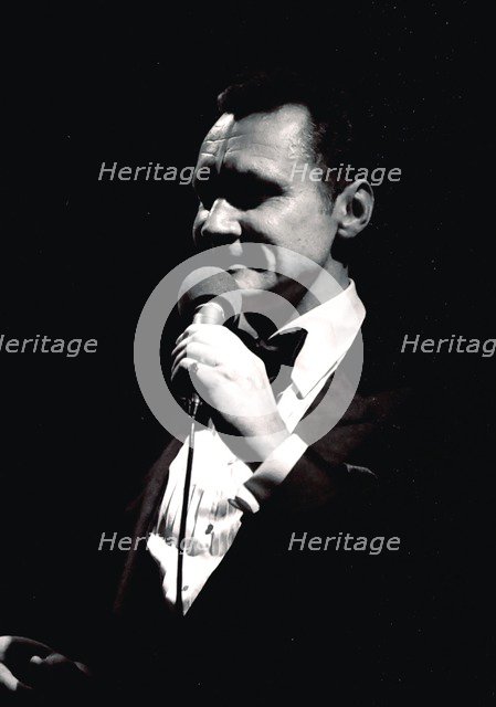 Kevin O'Brien, Pizza On The Park, London, 1999. Artist: Brian O'Connor