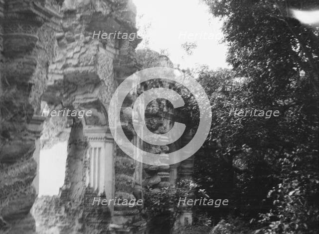 Travel views of Cuba and Guatemala, between 1899 and 1926. Creator: Arnold Genthe.