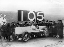 1913 Percy Lambert in Talbot Special 25hp at Brooklands, breaks 103 miles in 1 hour record. Creator: Unknown.