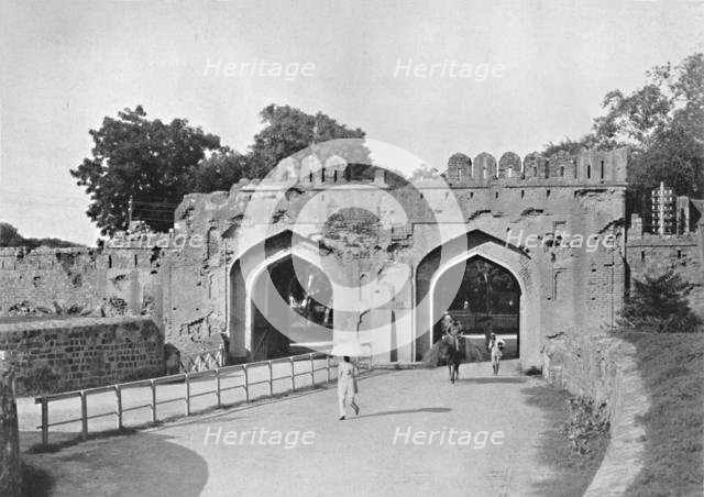 'Delhi. The Cashmere Gate', c1910. Creator: Unknown.