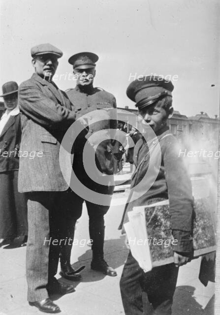 Russia War Pictures - General Scott On Eastern Front, 1917. Creator: Unknown.