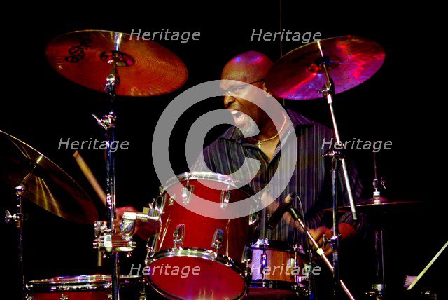 Sam Kelly, The Hawth Theatre, Crawley, West Sussex, 2009. Artist: Brian O'Connor