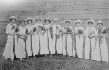 Nemours Trap Shooting Club (ladies), between c1910 and c1915. Creator: Bain News Service.