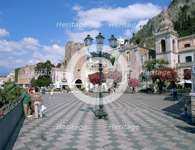 Piazza IX Aprile, Taormina, Sicily, Italy.