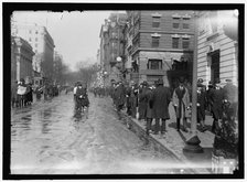 Street scene, near G Street, Washington, D.C., between 1913 and 1918. Creator: Harris & Ewing.