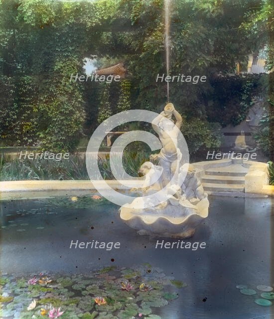 Arnold Schlaet house, State Road 136, Campo Point, Saugatuck, Connecticut, c1915. Creator: Frances Benjamin Johnston.