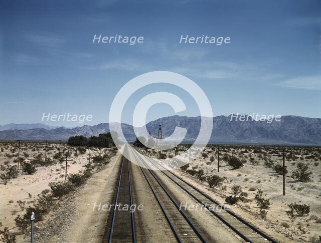Santa Fe R.R. line leaving Cadiz, Calif. , 1943. Creator: Jack Delano.