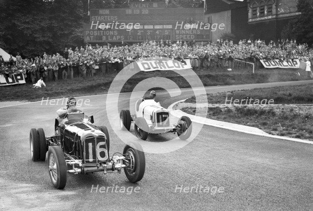 ERAs of Raymond Mays and AC Dobson, Imperial Trophy, Crystal Palace, 1939. Artist: Bill Brunell.