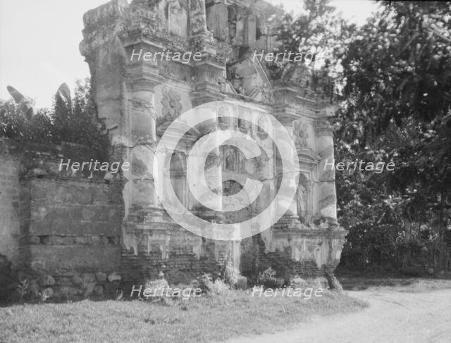 Travel views of Cuba and Guatemala, between 1899 and 1926. Creator: Arnold Genthe.