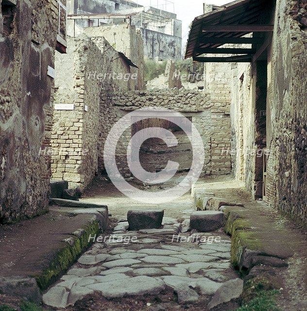 A street and houses, Pompeii, Italy. Creator: Unknown.