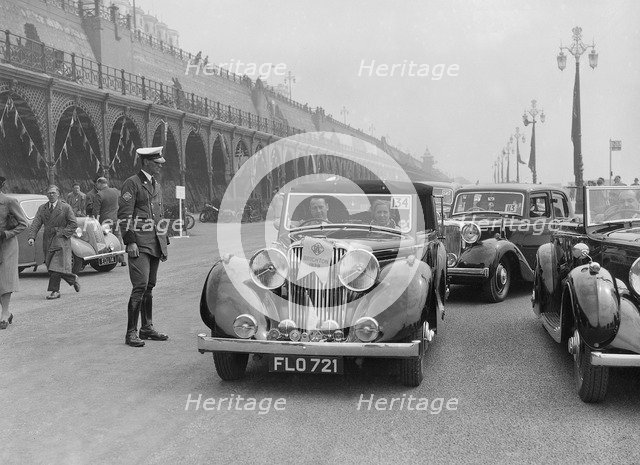 Jaguar SS of TH Bridgewater at the RAC Rally, Brighton, Sussex, 1939. Artist: Bill Brunell.