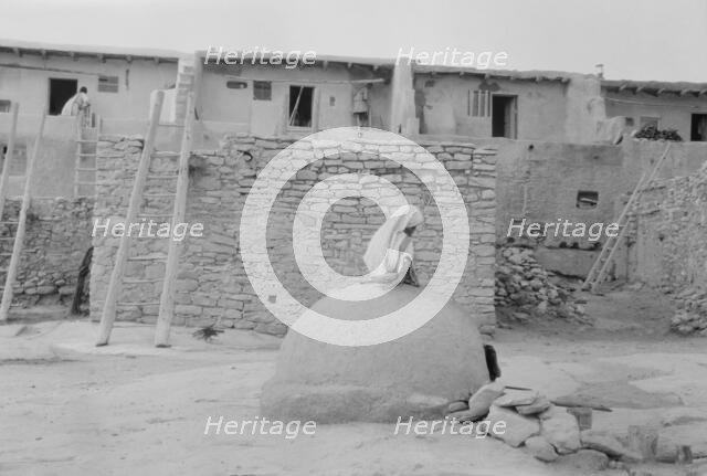 Acoma, New Mexico area views, between 1899 and 1928. Creator: Arnold Genthe.