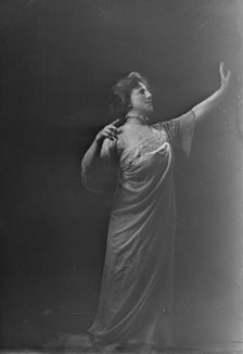Ida Benley Judd, portrait photograph, 1919 Sept. 4. Creator: Arnold Genthe.