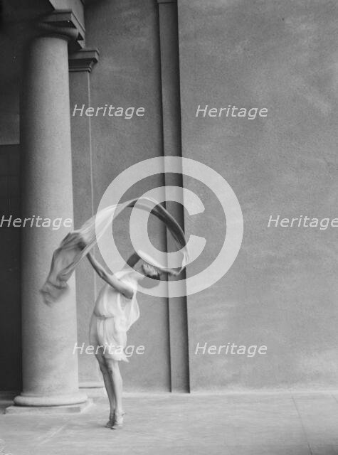 University of California at Berkeley dancers, 1927 Creator: Arnold Genthe.