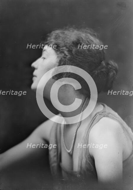 Mrs. Betty Phelps, portrait photograph, 1919 July 21. Creator: Arnold Genthe.